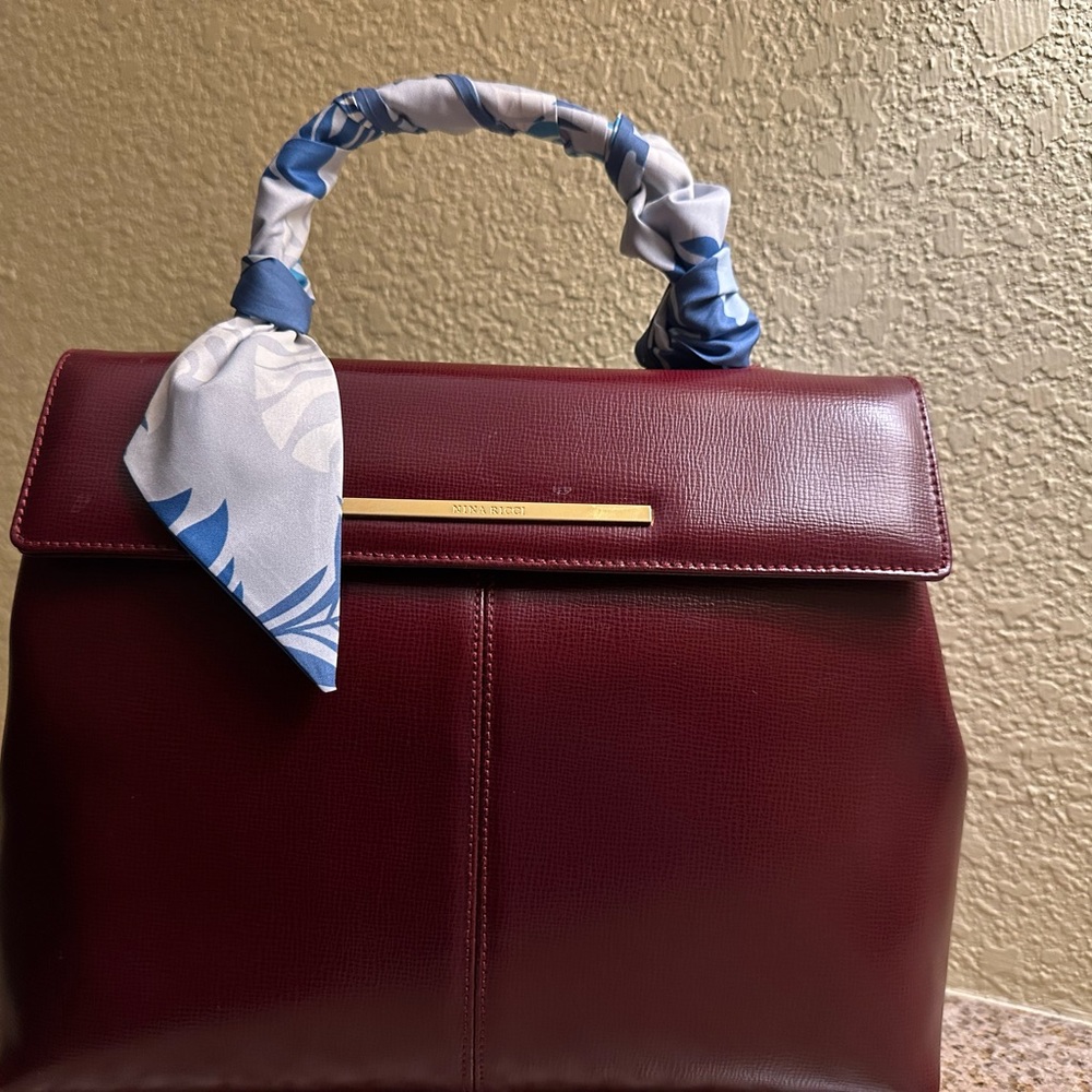 Beautiful designer Nina Ricci Bag - Picture 5 of 10